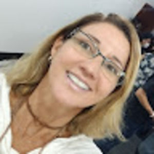 Meet your Posher, Flavia barbosa-sayih